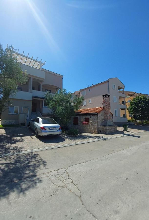 Apartments Stipe Biograd Na Moru Ngoại thất bức ảnh